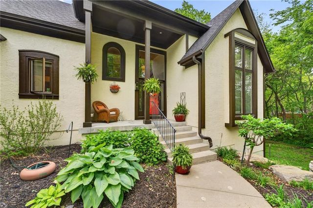 24600 W 61ST Terrace, Shawnee, KS 66226