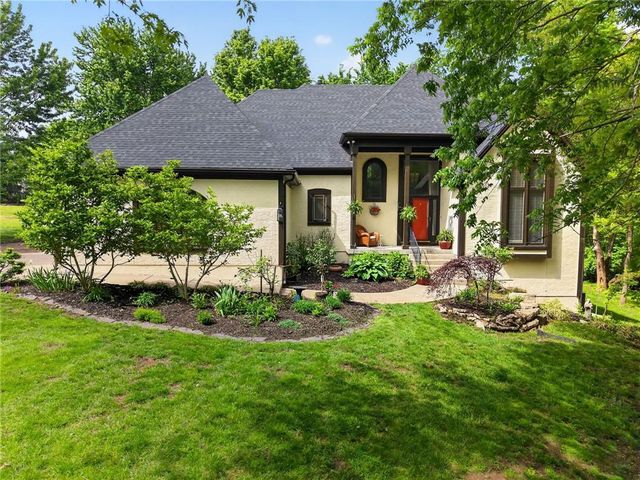 24600 W 61ST Terrace, Shawnee, KS 66226