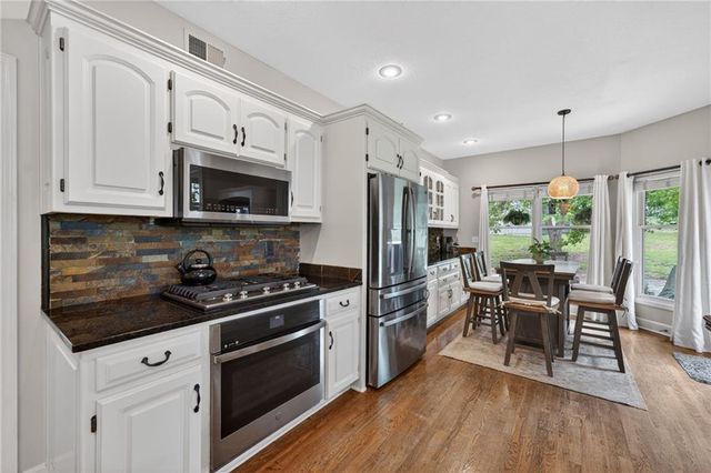 24600 W 61ST Terrace, Shawnee, KS 66226