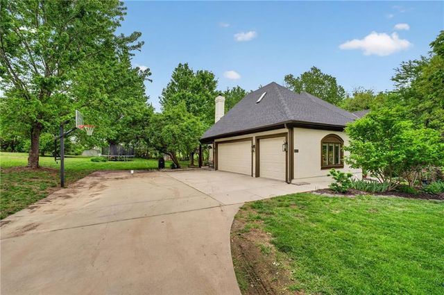 24600 W 61ST Terrace, Shawnee, KS 66226