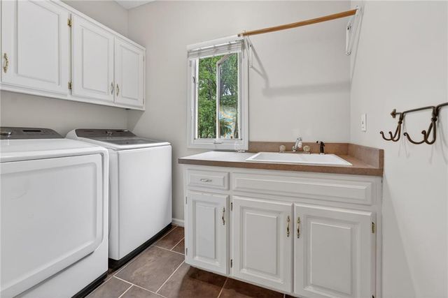 24600 W 61ST Terrace, Shawnee, KS 66226