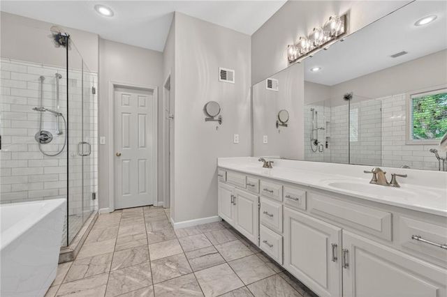 24600 W 61ST Terrace, Shawnee, KS 66226