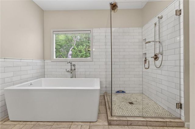 24600 W 61ST Terrace, Shawnee, KS 66226