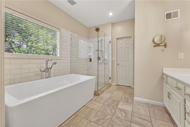 24600 W 61ST Terrace, Shawnee, KS 66226