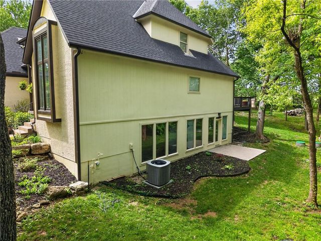 24600 W 61ST Terrace, Shawnee, KS 66226