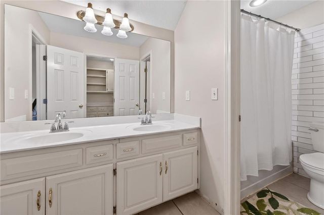 24600 W 61ST Terrace, Shawnee, KS 66226