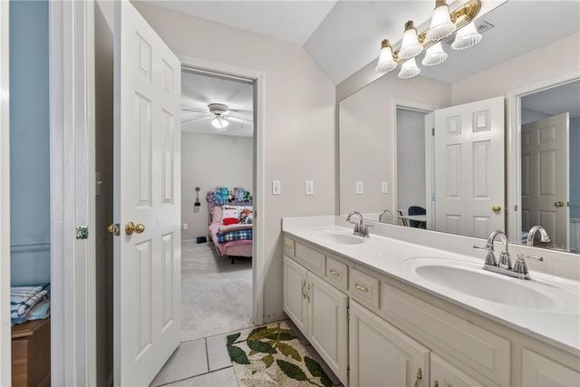 24600 W 61ST Terrace, Shawnee, KS 66226