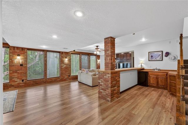 24600 W 61ST Terrace, Shawnee, KS 66226