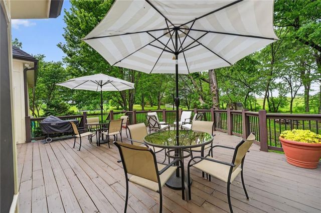 24600 W 61ST Terrace, Shawnee, KS 66226