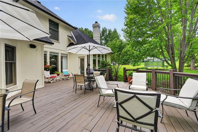 24600 W 61ST Terrace, Shawnee, KS 66226