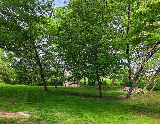 24600 W 61ST Terrace, Shawnee, KS 66226