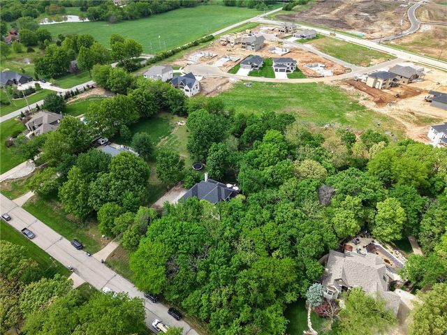 24600 W 61ST Terrace, Shawnee, KS 66226