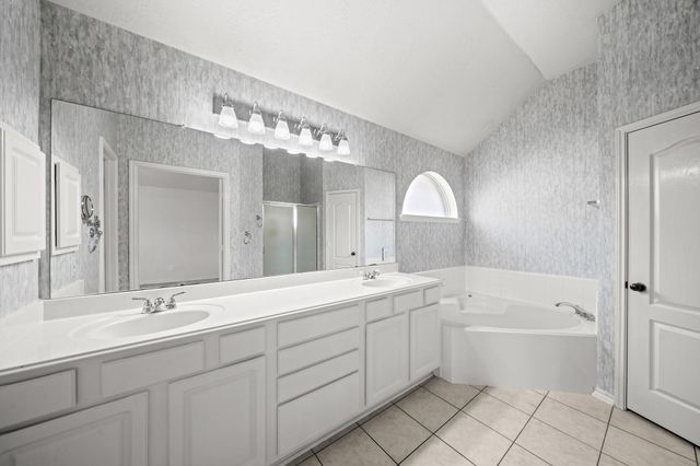 2415 Wyckchester Drive, Pearland, TX 77584