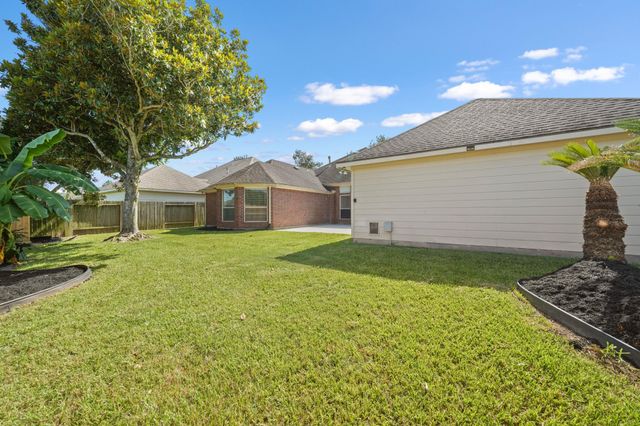 2415 Wyckchester Drive, Pearland, TX 77584