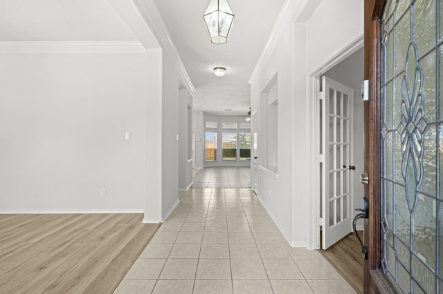 2415 Wyckchester Drive, Pearland, TX 77584
