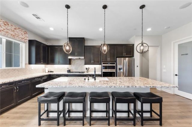 7631 Capstone Court, Riverside, CA 92506