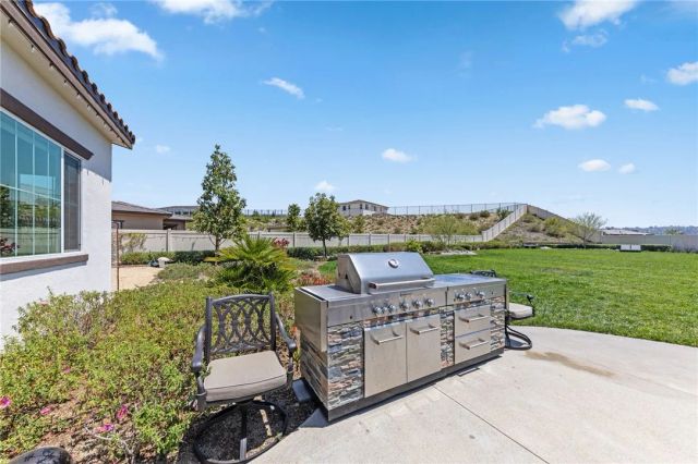 7631 Capstone Court, Riverside, CA 92506
