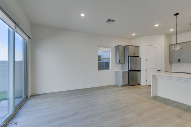 125 Silver Run Lane, Las Vegas, NV 89138