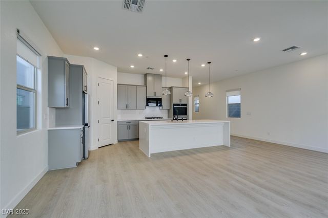 125 Silver Run Lane, Las Vegas, NV 89138