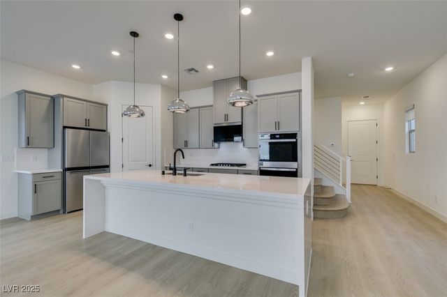 125 Silver Run Lane, Las Vegas, NV 89138