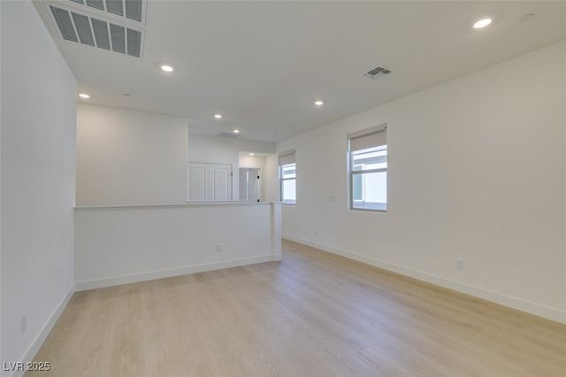 125 Silver Run Lane, Las Vegas, NV 89138