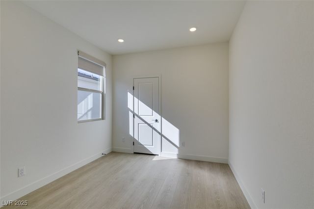 125 Silver Run Lane, Las Vegas, NV 89138