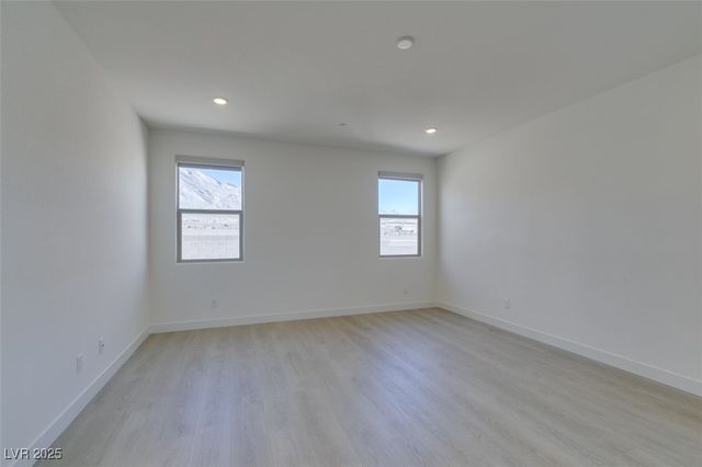 125 Silver Run Lane, Las Vegas, NV 89138