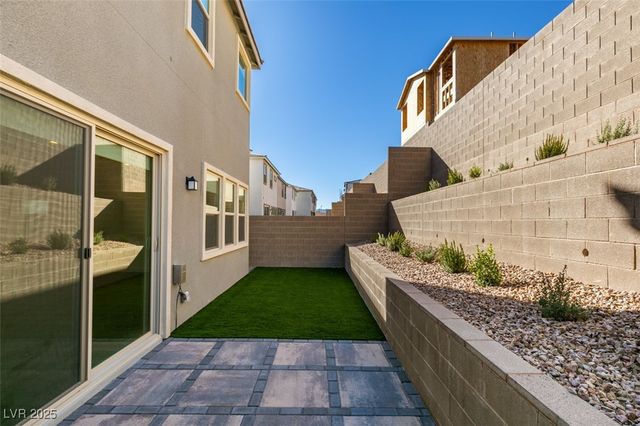 125 Silver Run Lane, Las Vegas, NV 89138