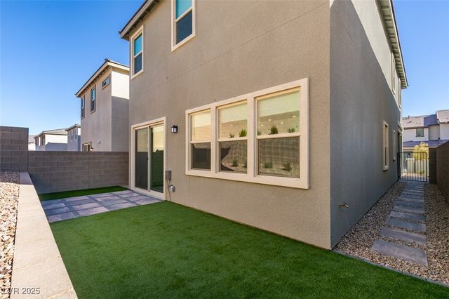 125 Silver Run Lane, Las Vegas, NV 89138