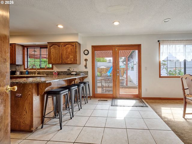 920 N ASPEN Ct, Canby, OR 97013