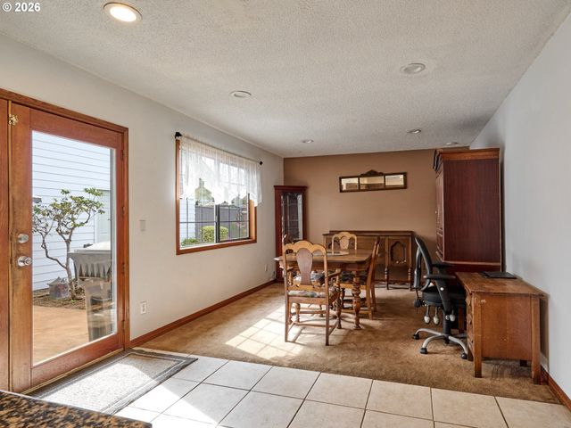 920 N ASPEN Ct, Canby, OR 97013
