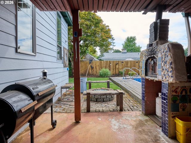 920 N ASPEN Ct, Canby, OR 97013