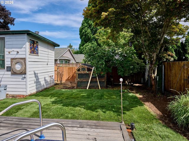 920 N ASPEN Ct, Canby, OR 97013