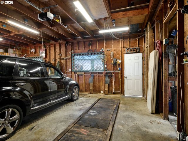 920 N ASPEN Ct, Canby, OR 97013