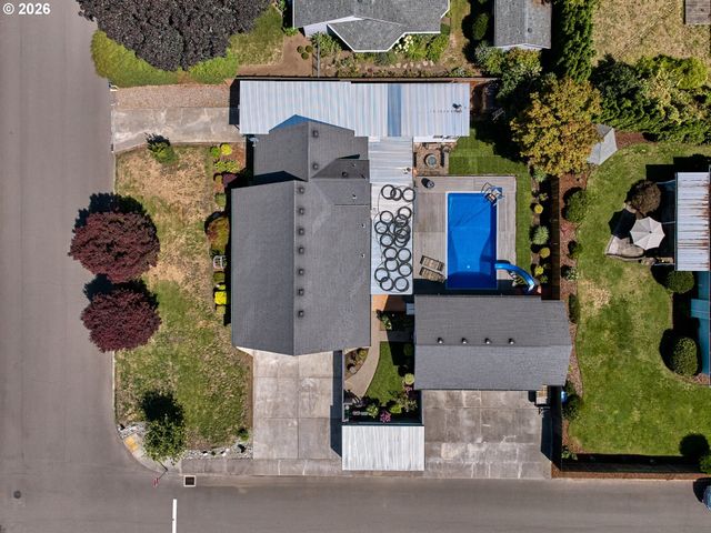 920 N ASPEN Ct, Canby, OR 97013