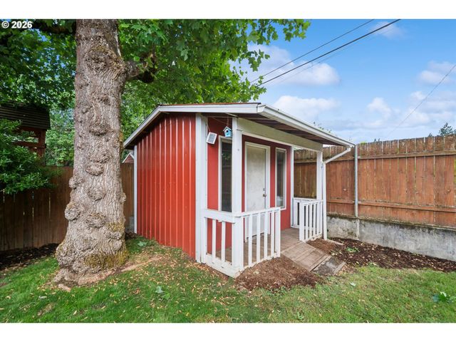 13721 Se HARRISON Ct, Portland, OR 97233