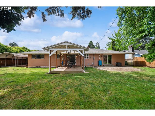 13721 Se HARRISON Ct, Portland, OR 97233