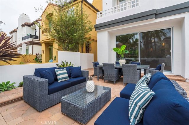 515 21st Street, Huntington Beach, CA 92648