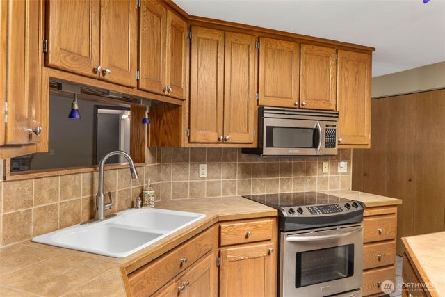 11505 SE 320th Place, Auburn, WA 98092