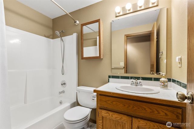 11505 SE 320th Place, Auburn, WA 98092