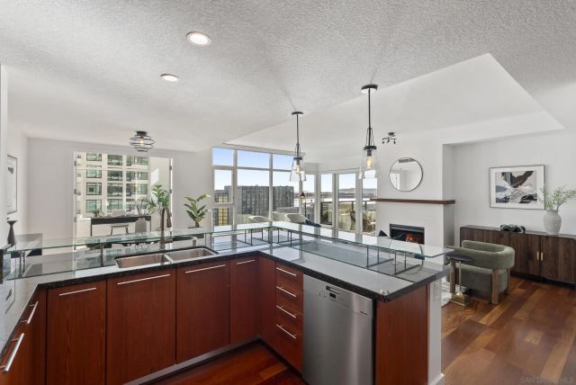 1205 Pacific Hwy 2106, San Diego, CA 92101