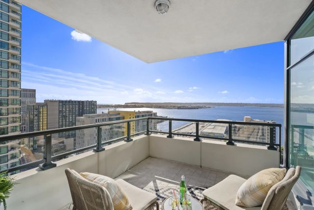 1205 Pacific Hwy 2106, San Diego, CA 92101