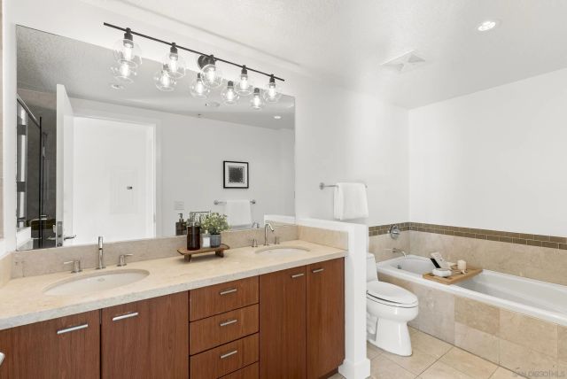 1205 Pacific Hwy 2106, San Diego, CA 92101