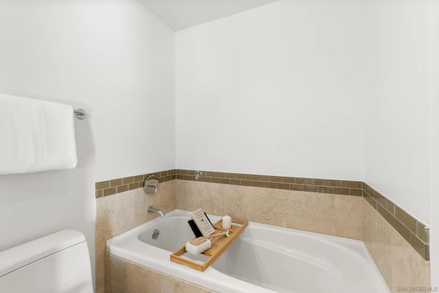 1205 Pacific Hwy 2106, San Diego, CA 92101