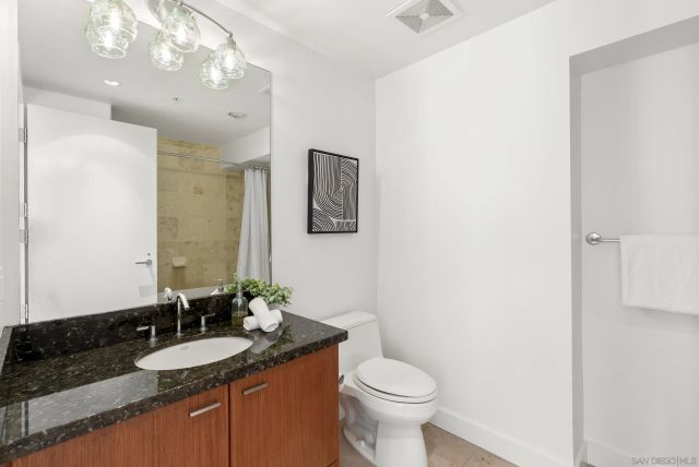 1205 Pacific Hwy 2106, San Diego, CA 92101