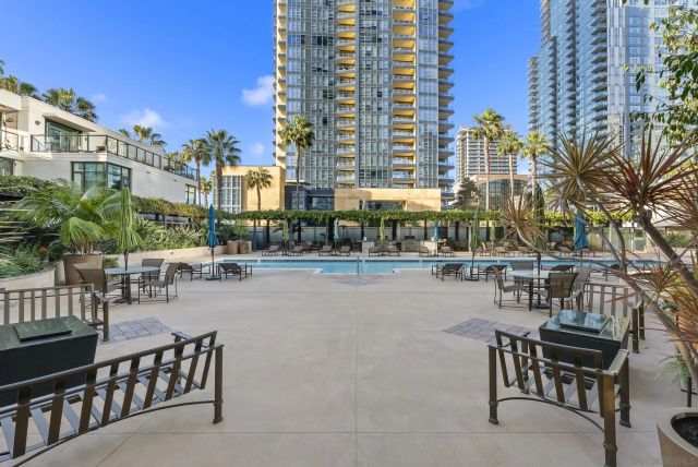 1205 Pacific Hwy 2106, San Diego, CA 92101