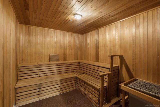 1205 Pacific Hwy 2106, San Diego, CA 92101