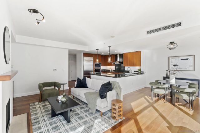 1205 Pacific Hwy 2106, San Diego, CA 92101