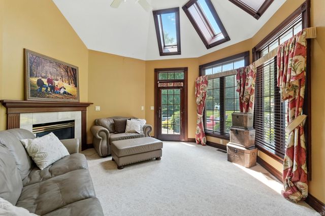 2341 S Paxton Drive, Warsaw, IN 46580