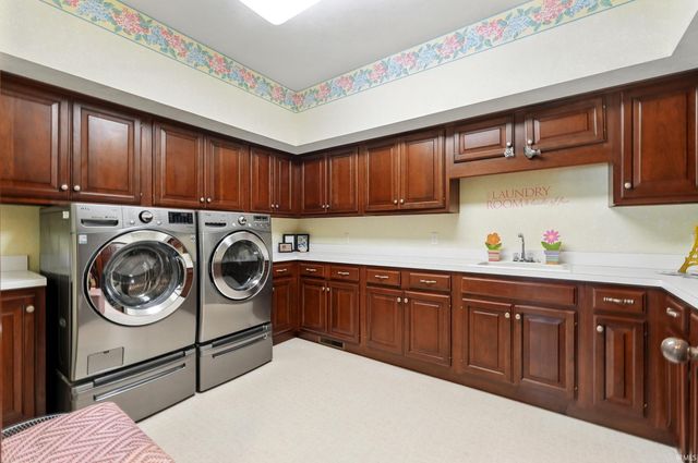 2341 S Paxton Drive, Warsaw, IN 46580